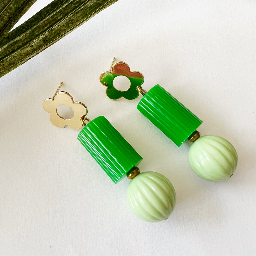 Flower Child Retro Drops