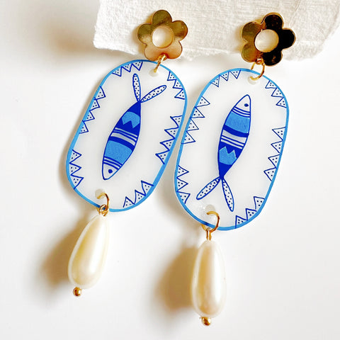 Feesh Drops With Posts + Lucite Pearls