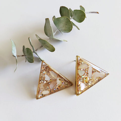 To the sea Galaxy Studs: Triangle