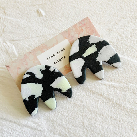 Little Tulip Studs: Black